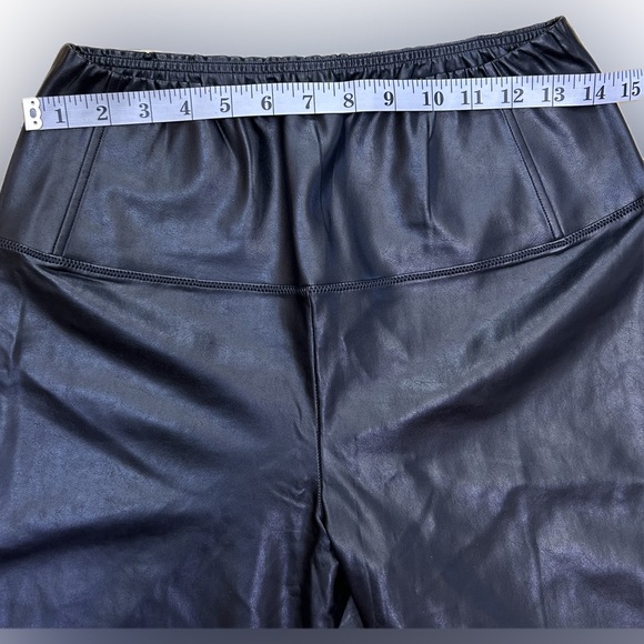 Wilfred Free Daria Pant. High-waisted black UnReal Leather leggings. Size L - Picture 10 of 12